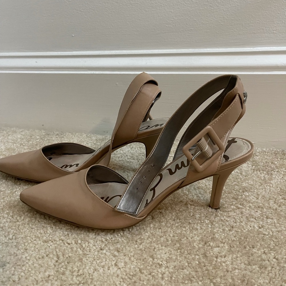 Same Edelman kitten heel